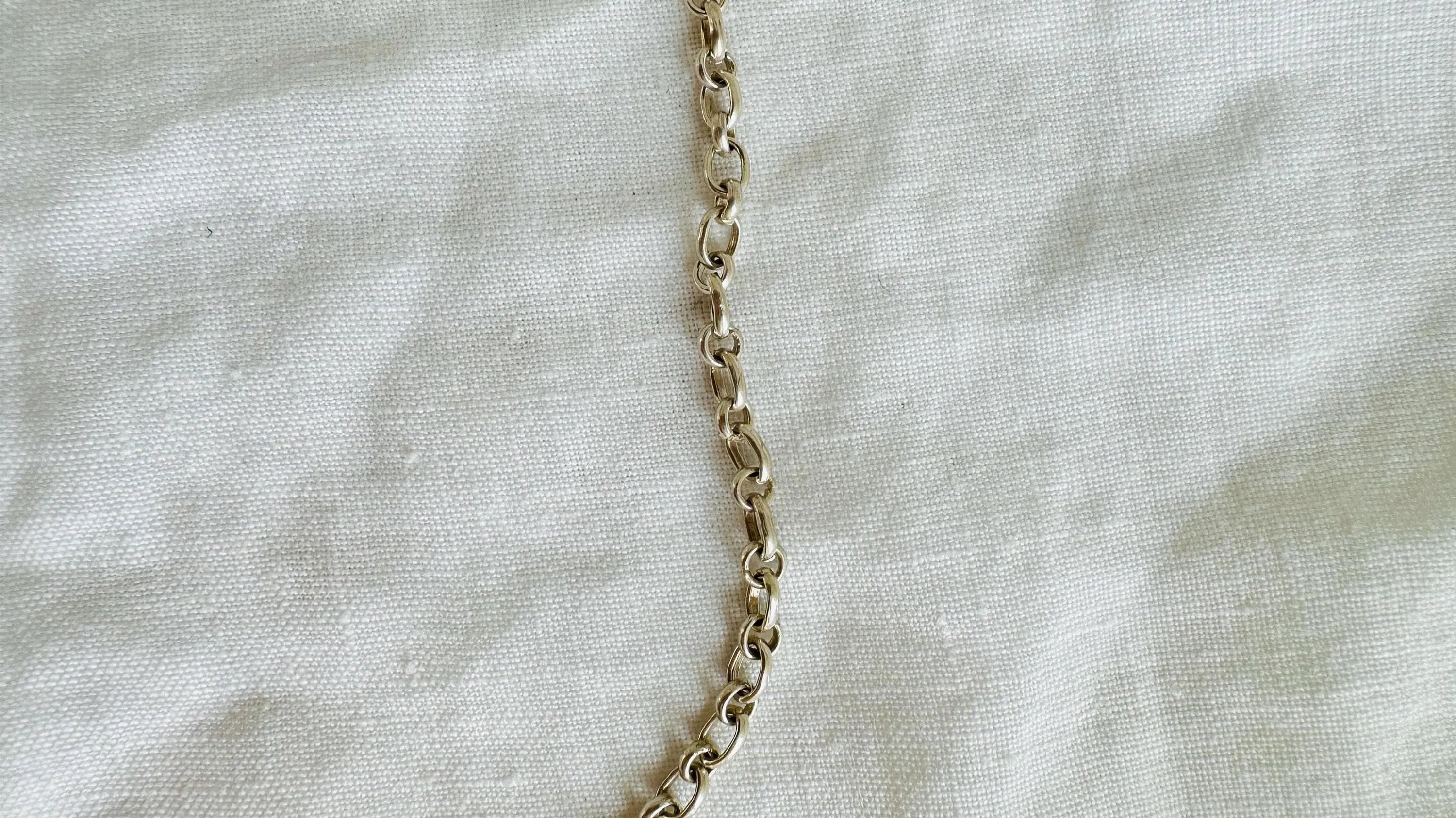 Large Amber Pendant on a Silver Chain. 2622