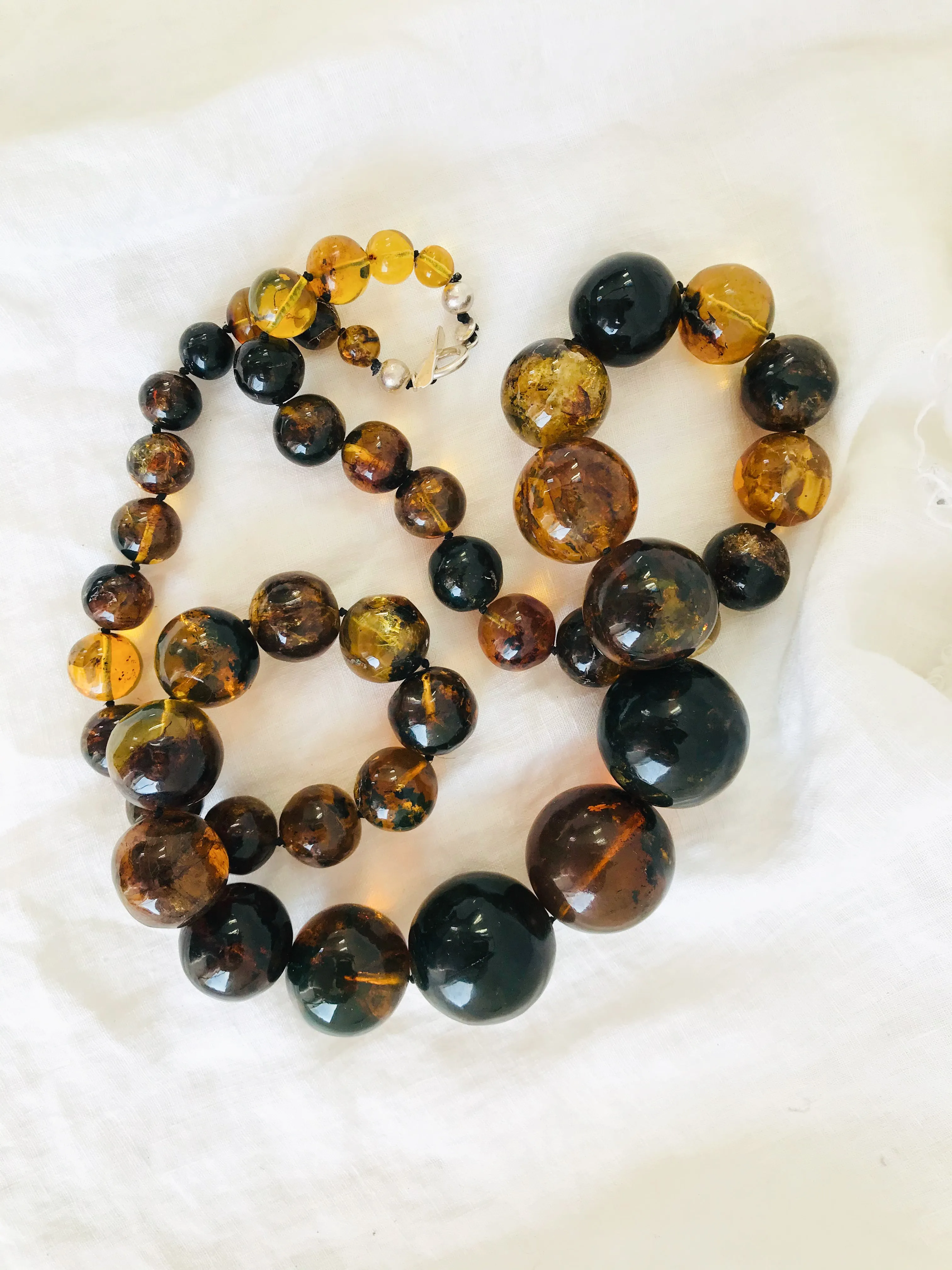 Long Graduated Amber Baroque Necklace. Graduated Sphere. Mexican Amber.